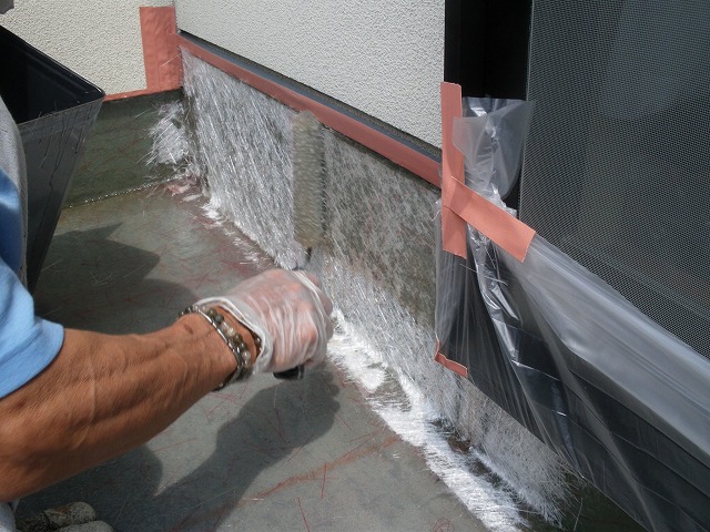 ガラスマットの施工